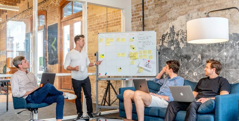 بناء علامة تجارية قوية من خلال وسائل التواصل الاجتماعي